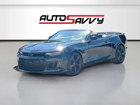 Used 2020 Chevrolet Camaro SS RWD image 3