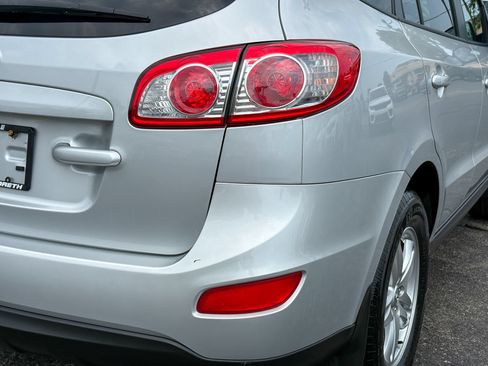 Used 2012 Hyundai Santa Fe GLS FWD image 12
