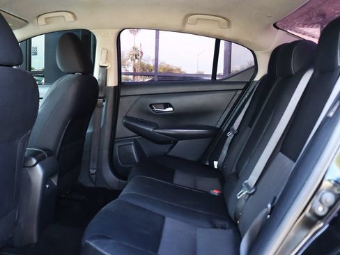 Used 2021 Nissan Sentra SV FWD image 30