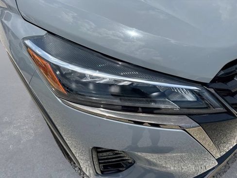 Used 2024 Nissan Kicks SR FWD image 12
