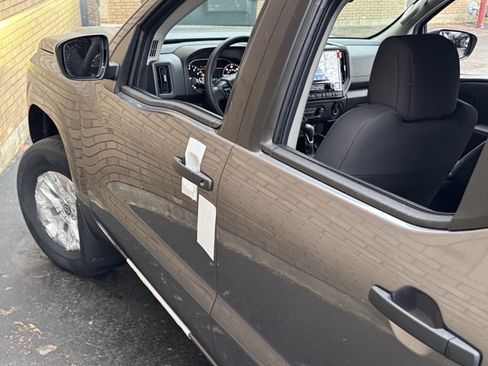 New 2026 Nissan Frontier S image 15