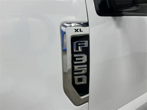 Used 2022 Ford F350 XL w/ Power Equipment Group image 29