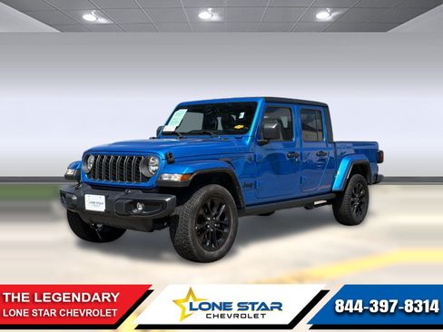 Used 2025 Jeep Gladiator Sport AWD/4WD image 1