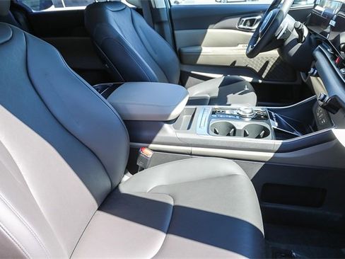 New 2026 Kia Carnival EX image 15