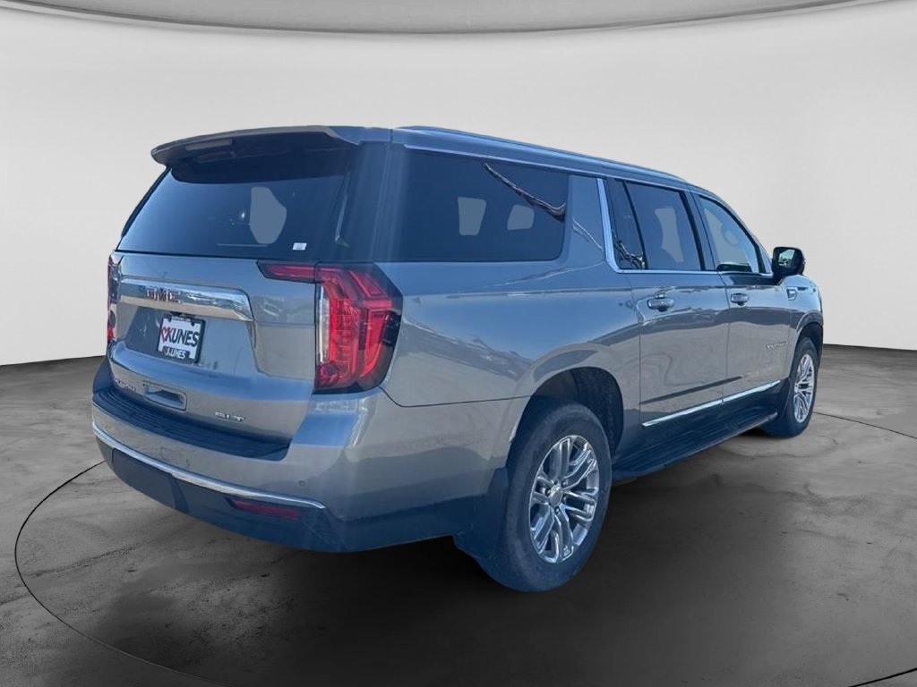 Used 2023 GMC Yukon XL SLT w/ SLT Premium Package AWD/4WD image 9