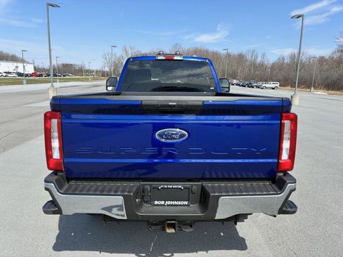 New 2026 Ford F250 XLT w/ FX4 Off-Road Package AWD/4WD image 4