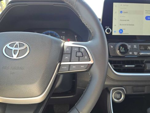Certified 2026 Toyota Grand Highlander FWD image 31