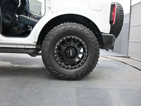 Used 2021 Ford Bronco Outer Banks AWD/4WD image 18