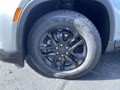 Used 2023 Chevrolet Traverse LS w/ Safety Package image 32