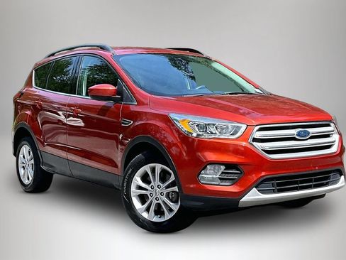 Used 2019 Ford Escape SEL AWD/4WD image 2