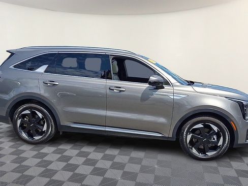 Used 2025 Kia Sorento SX Prestige AWD/4WD image 9