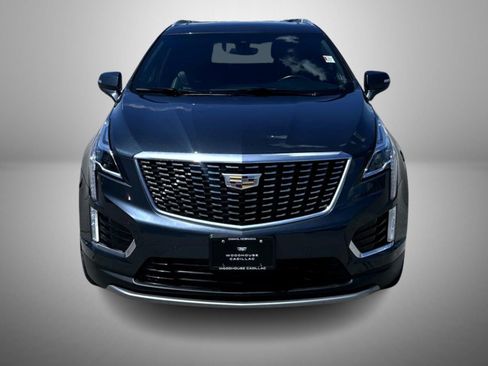 Used 2021 Cadillac XT5 Premium Luxury AWD/4WD image 2