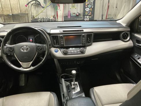 Used 2017 Toyota RAV4 Limited w/ Carpet Mat Package AWD/4WD image 18