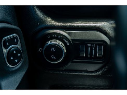 Used 2022 Jeep Gladiator Overland AWD/4WD image 25