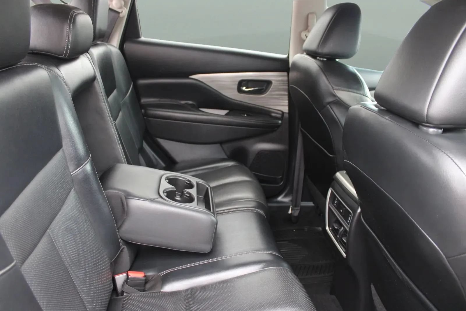Used 2018 Nissan Murano SL w/ Moonroof Package FWD image 28