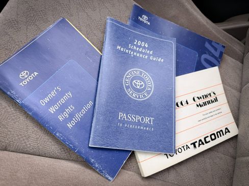 Used 2004 Toyota Tacoma Limited image 22