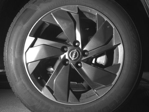 Used 2025 Nissan Rogue SV AWD/4WD image 13