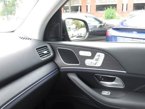 Used 2025 Mercedes-Benz GLE 350 4MATIC w/ AMG Line Exterior image 14