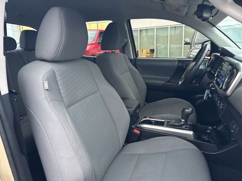 Used 2020 Toyota Tacoma SR5 image 19