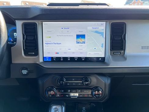 Used 2025 Ford Bronco Outer Banks AWD/4WD image 23