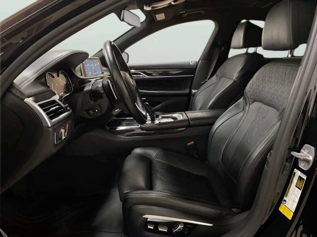 Used 2017 BMW 740i RWD image 21