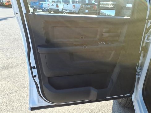 New 2026 RAM 2500 Tradesman w/ Chrome Appearance Group image 9