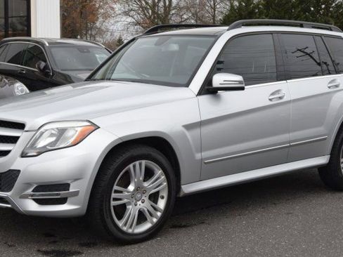 Used 2015 Mercedes-Benz GLK 350 4MATIC image 4