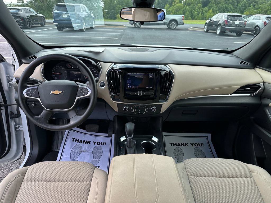 Used 2023 Chevrolet Traverse LS FWD image 15