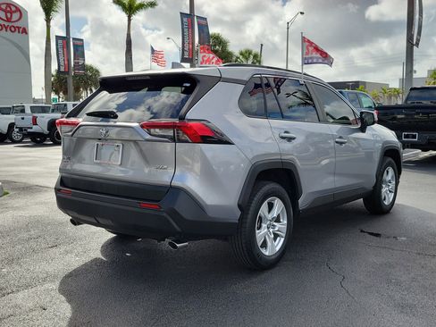 Used 2019 Toyota RAV4 XLE image 12