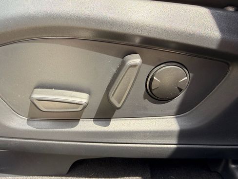 Used 2025 Ford Explorer ST-Line image 15