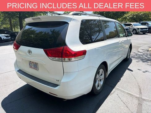 Used 2011 Toyota Sienna LE FWD image 6