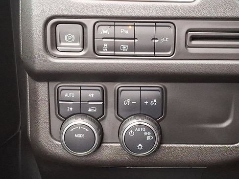 Used 2022 Chevrolet Tahoe RST w/ Sport Performance Package image 25