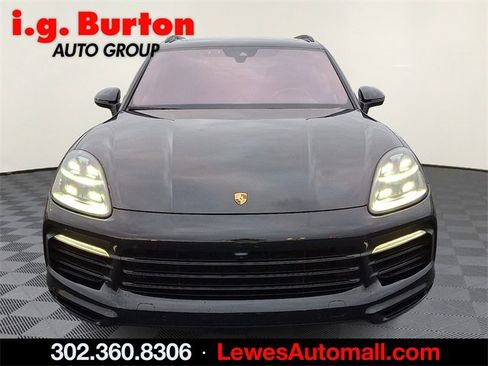 Used 2022 Porsche Cayenne S image 2
