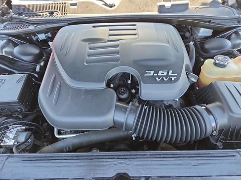 Used 2020 Dodge Challenger SXT RWD image 17