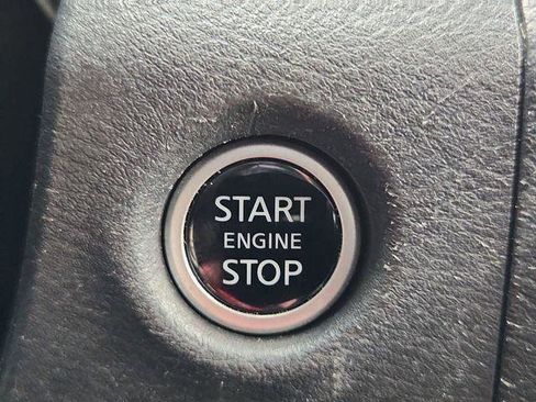 Used 2023 Nissan Frontier SV RWD image 16