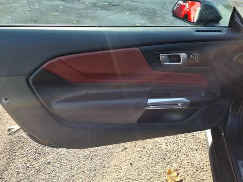 Used 2024 Ford Mustang GT Premium image 12