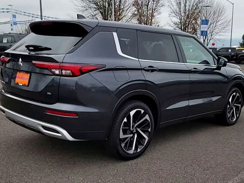 Used 2024 Mitsubishi Outlander SE image 8