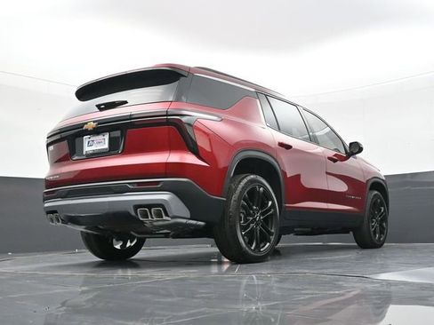 New 2026 Chevrolet Traverse LT w/ LPO, Floor Liner Package FWD image 38