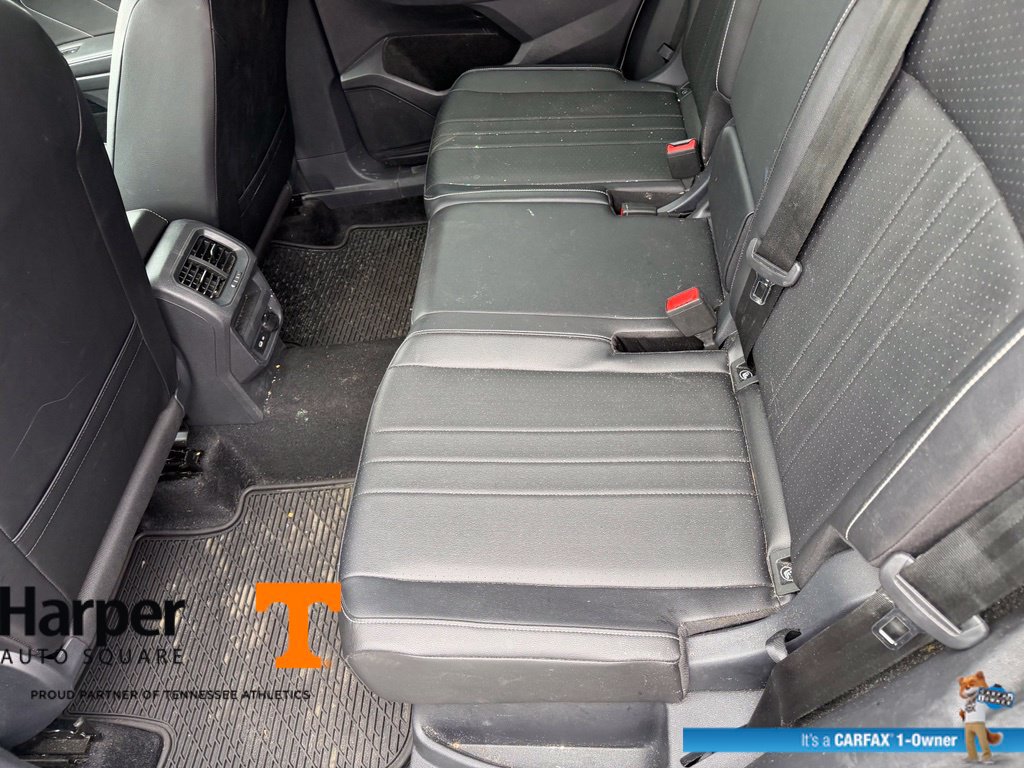 Used 2024 Volkswagen Tiguan SE w/ Panoramic Sunroof Package AWD/4WD image 10