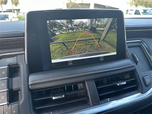 Used 2023 Chevrolet Suburban Premier image 25