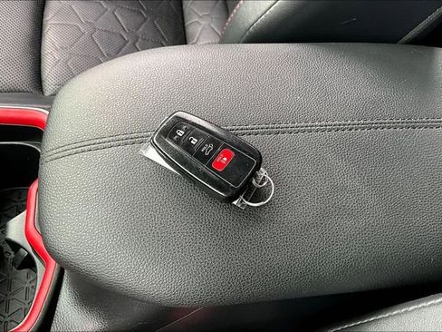 Used 2021 Toyota RAV4 TRD Off-Road w/ TRD Off-Road Weather Package AWD/4WD image 33