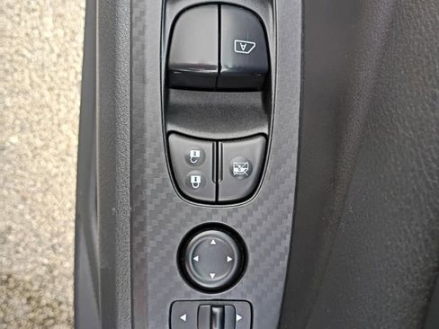 Used 2024 Nissan Altima 2.5 SV image 17