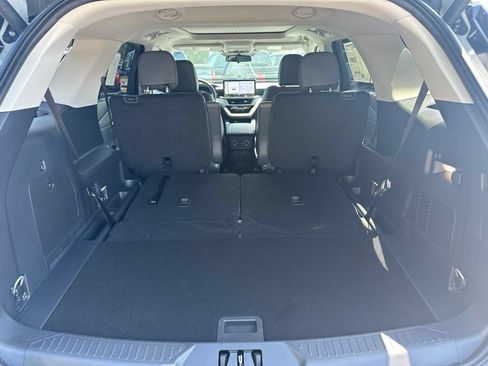 New 2026 Ford Explorer Active w/ Active Comfort Package AWD/4WD image 11