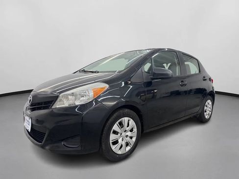 Used 2012 Toyota Yaris SE image 4