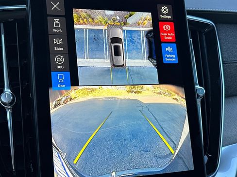 New 2026 Volvo XC90 T8 Ultra image 17