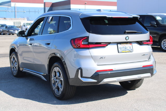 Used 2025 BMW X1 xDrive28i w/ Convenience Package AWD/4WD image 3