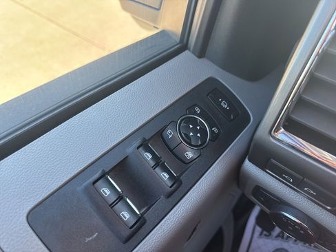 Used 2017 Ford F350 XLT image 7