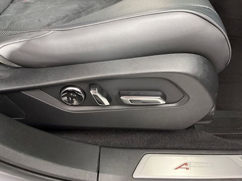 Used 2025 Acura RDX A-Spec image 8