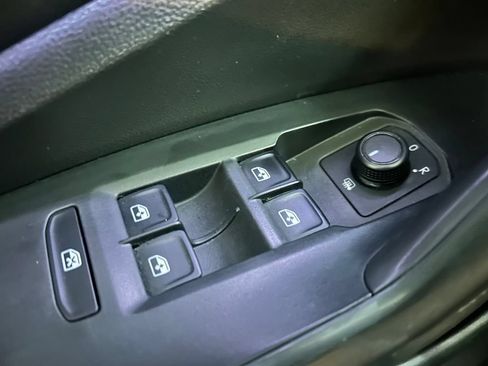 Used 2019 Volkswagen Jetta SEL FWD image 5