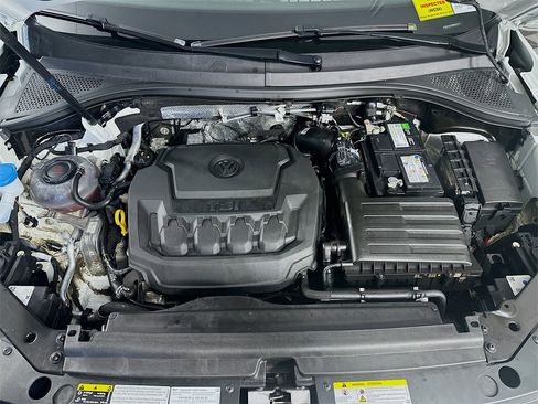 Used 2022 Volkswagen Tiguan SE image 31